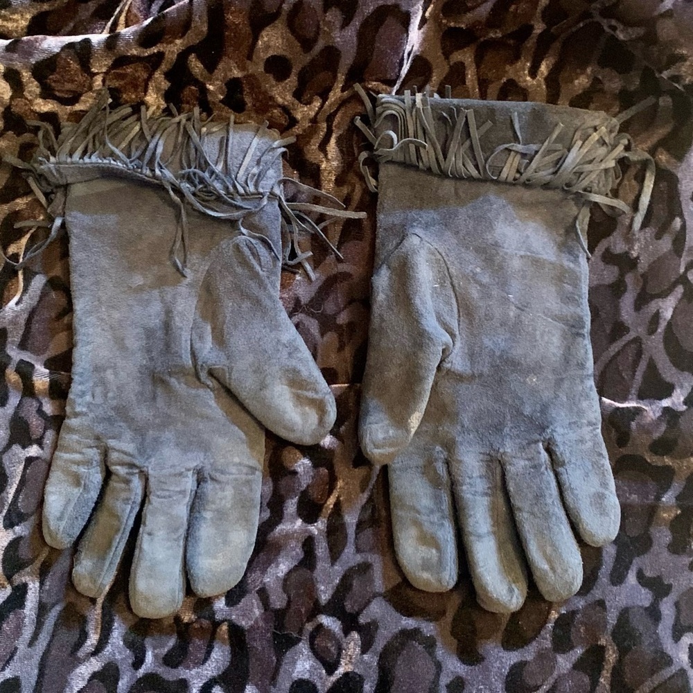🧤 🕶 Extremely Cool Women’s Blue Suede Gloves with Fringe, Pre-owned 👖👢